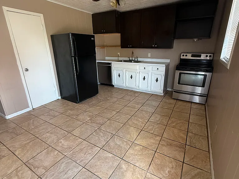 709 N 9th St #1 — Photo 2