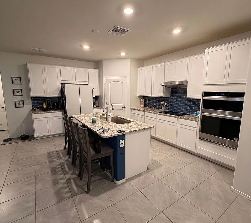 9020 E Pantano Bluff Dr