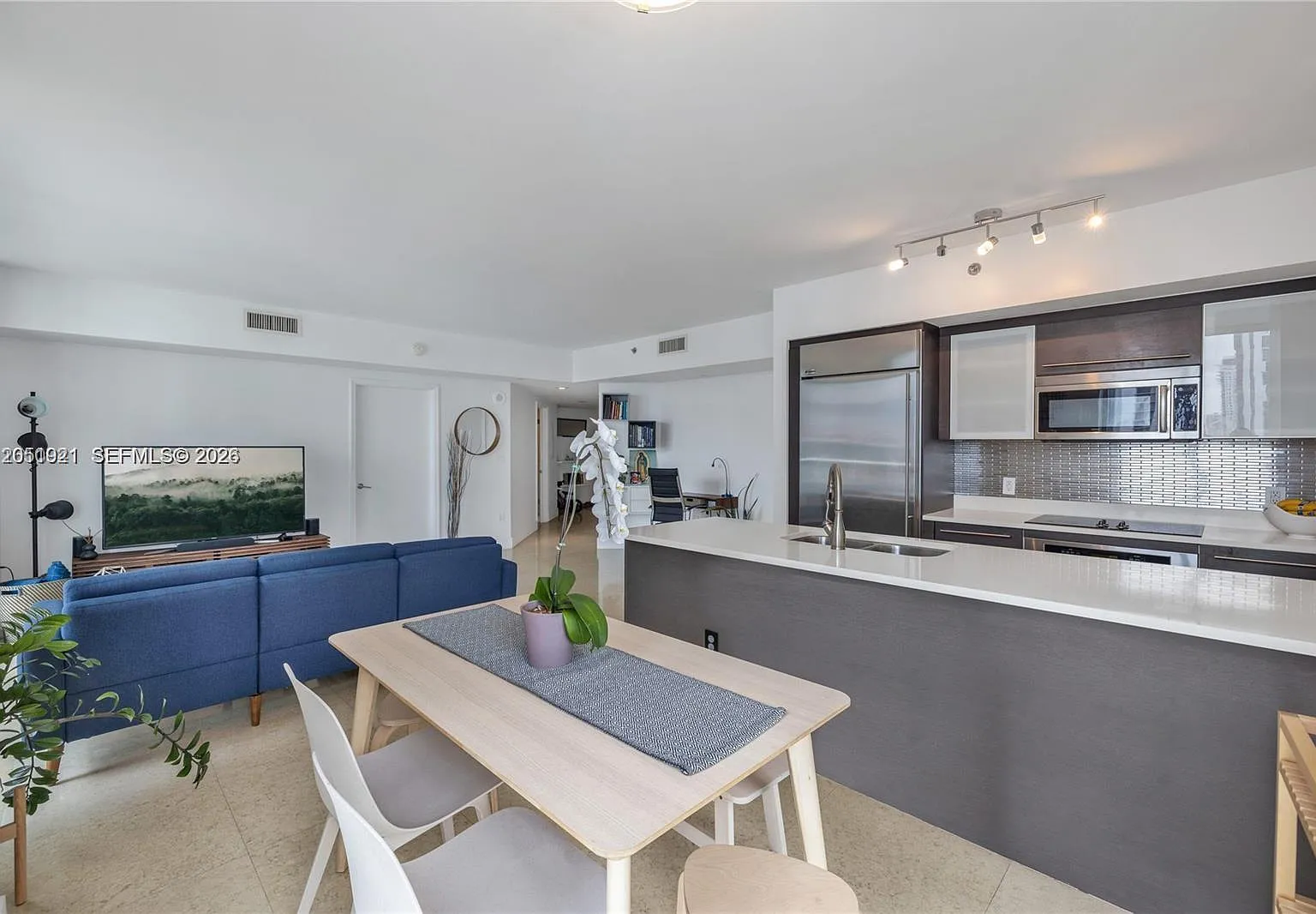 500 Brickell West Condo — Photo 4