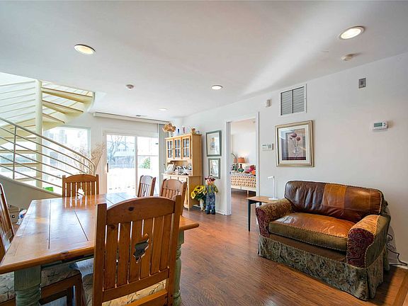 3rd image of 220 Montauk Hwy #29&30