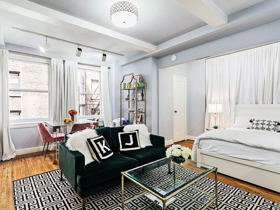 1st image of 155 E 49th St #4D