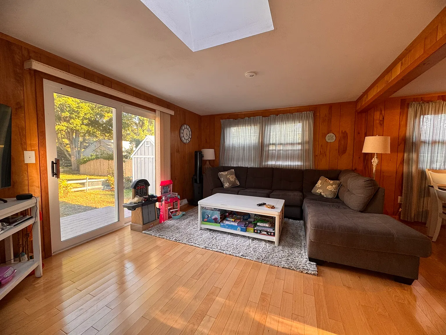2 bed, 1.5 bath, 1220 sqft, $2,800 — Photo 3