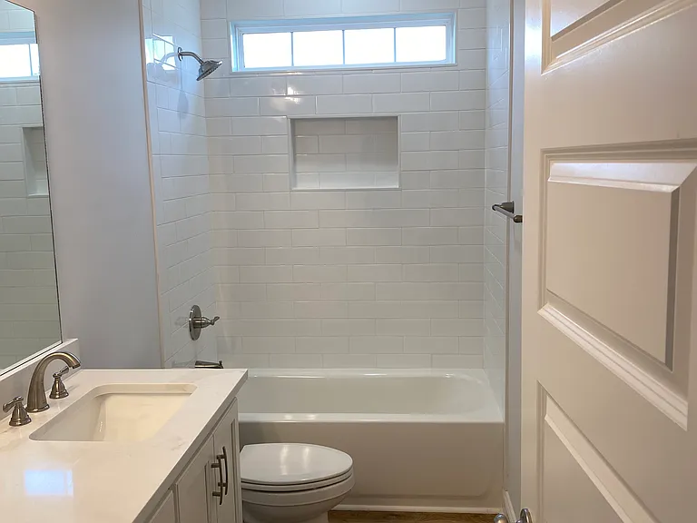 215 Bailey Cir — Photo 17