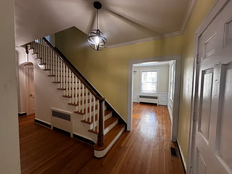 812 S Broad St — Photo 11