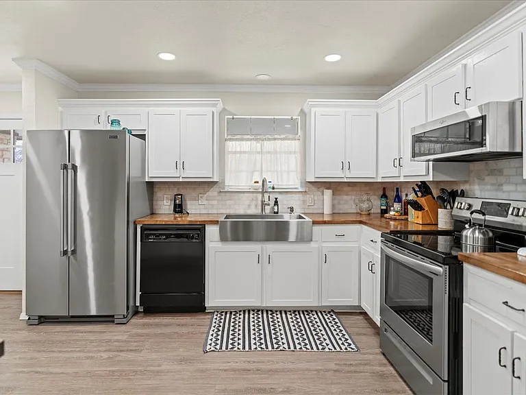 3702 Del Rio Ct — Photo 22