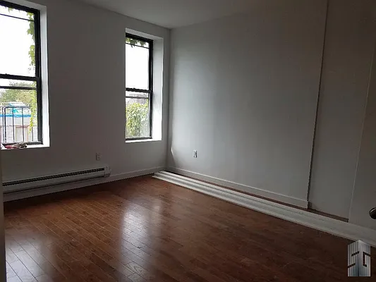 Rented by Skyline Group Real Estate | media 19