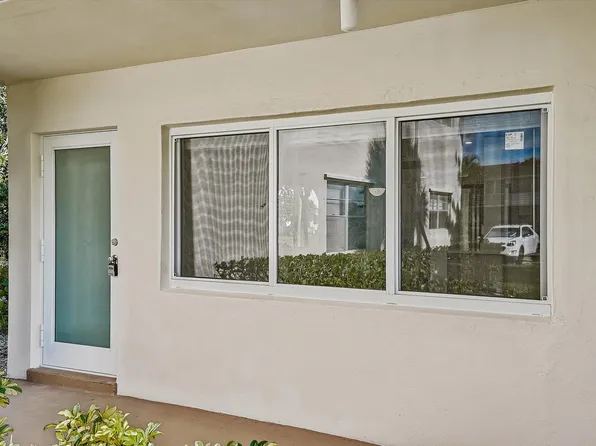 105 Coventry E #105, West Palm Beach, FL 33417