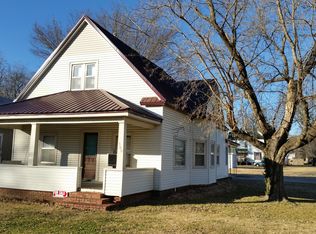 300 W 3rd St, Cherryvale, KS 67335