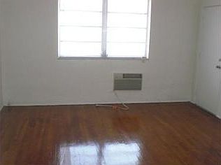 4th image of 820 15th St APT 6