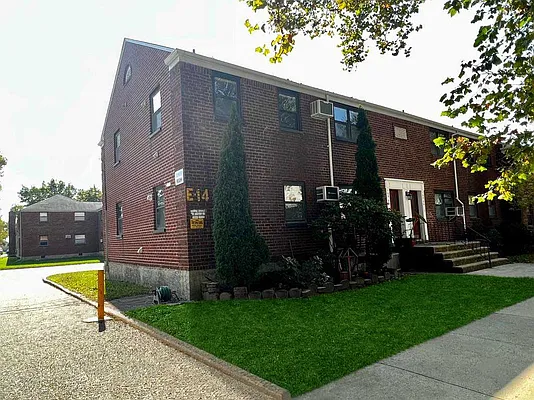 Sold by Remax 1st Choice | media 2