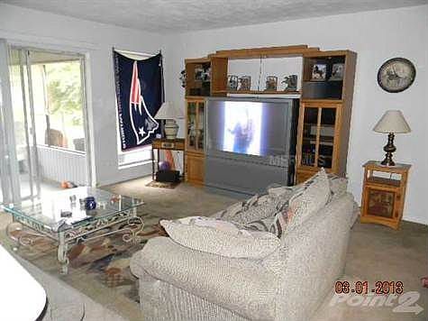 4th image of 22171 Catherine Ave