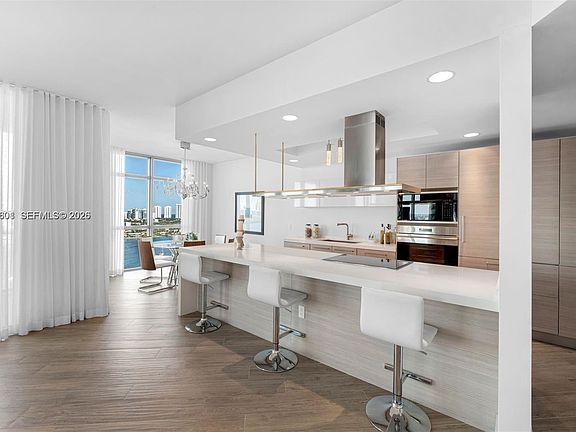 4th image of 17301 Biscayne Blvd APT 2110