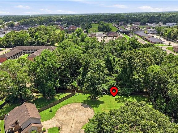 3rd image of 6880 Lexington Dr