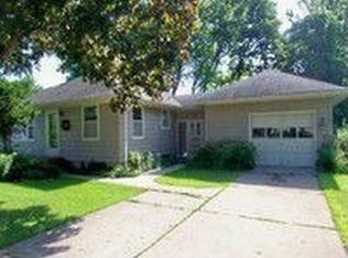 915 Meadow Rd, Litchfield, MN 55355