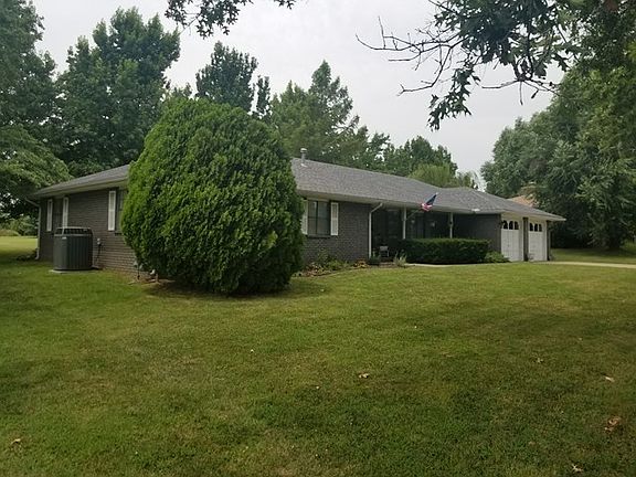 2nd image of 215 N Lee Ave