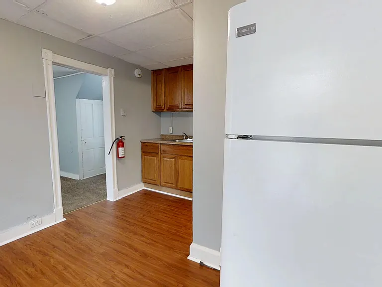 27 Pine St #1 — Photo 5