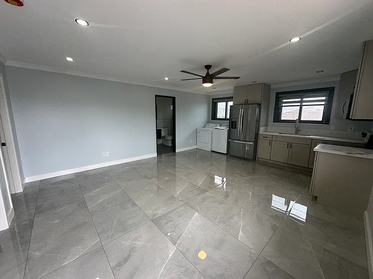 1341 Hoohui St — Photo 3