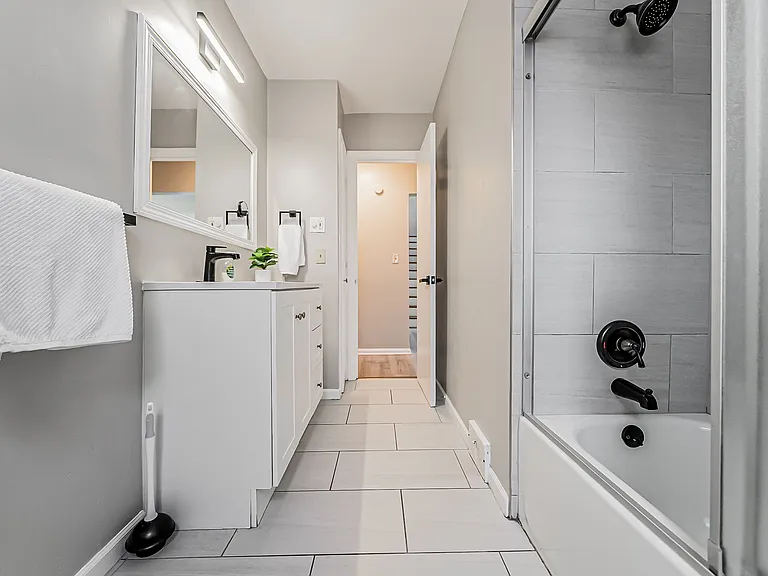 24111 Edgehill Dr — Photo 22