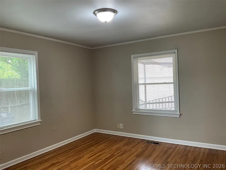 1644 S Knoxville Ave — Photo 14