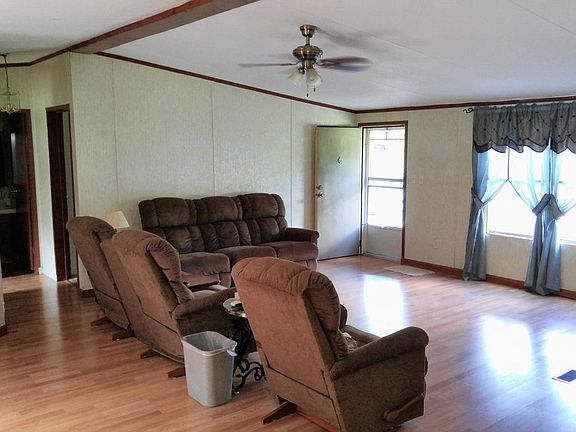 4th image of 1200 Cress Ln