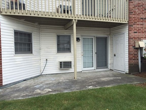 2nd image of 551 Leah Ln APT 1A