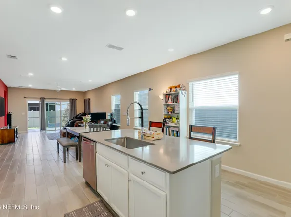 2156 SEQUOIA Court, Jacksonville, FL 32218