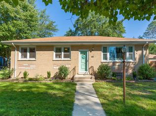 3749 Raymond Ave, Brookfield, IL 60513