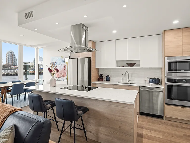 1628 Store St #308 — Photo 9