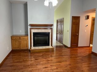 3209 Sequoia Dr, Springfield, IL 62712