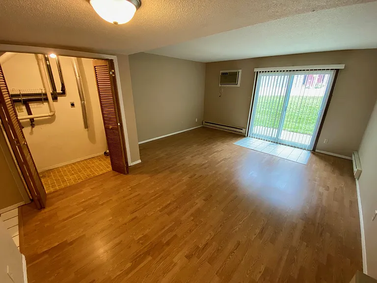 3829 Cliffside Dr — Photo 3