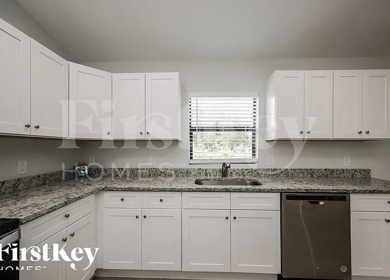 2506 63rd St W — Photo 6