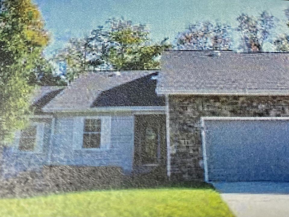 1st image of 14 Kent Ct