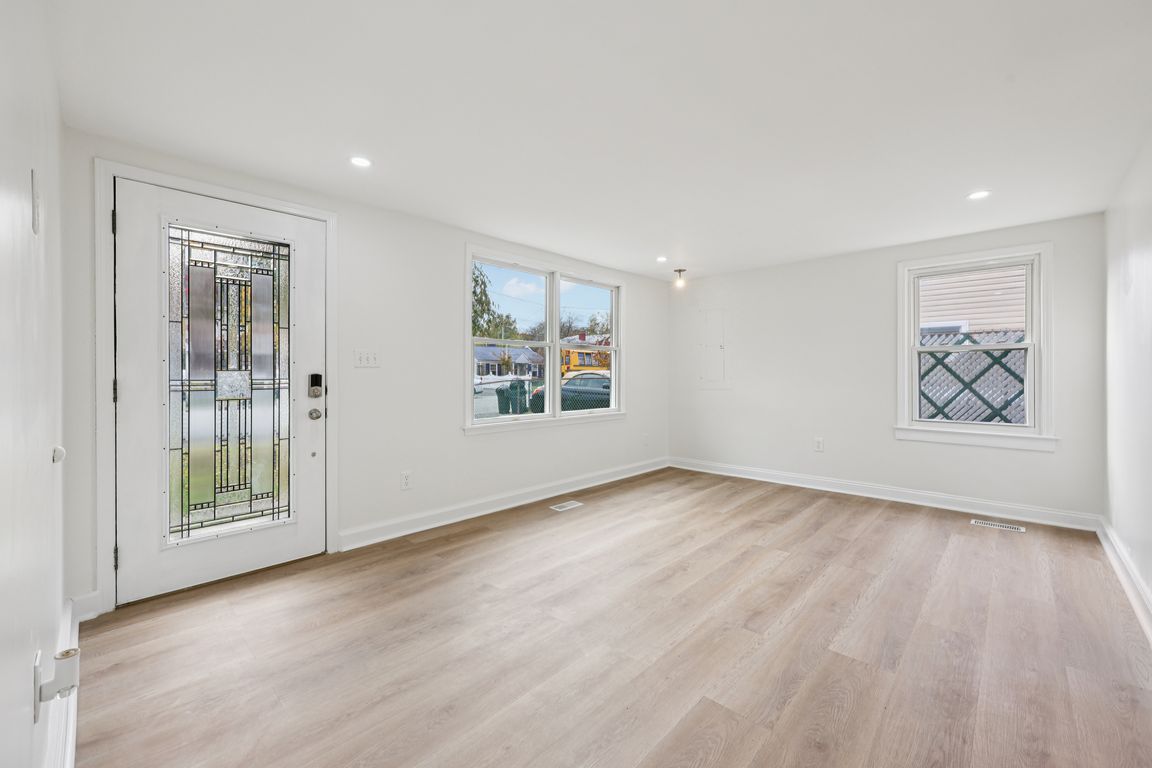 next background image