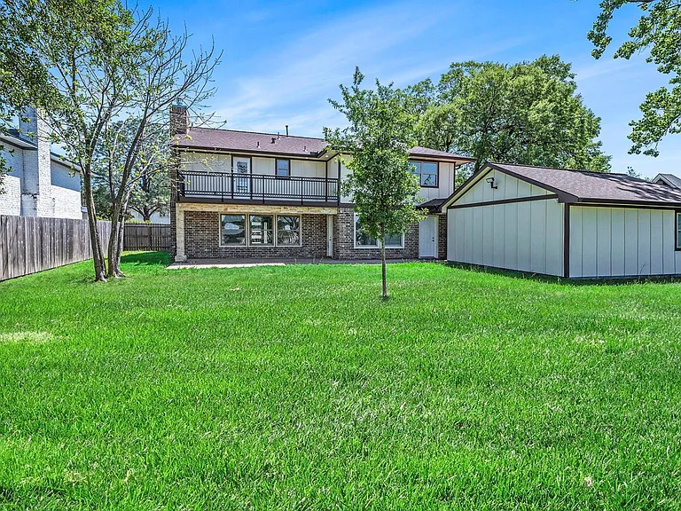 7711 Antoine Dr — Photo 31