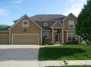 14315 NW 67th St, Parkville, MO 64152