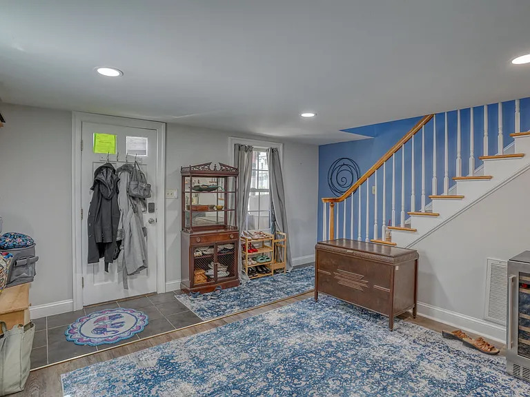 103 S College Ave — Photo 7