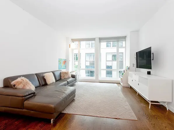 133 West 22nd Street image 1 of 11