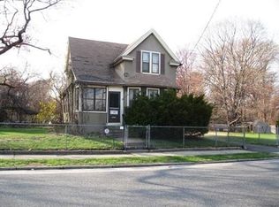 14 Roy St, Springfield, MA 01104