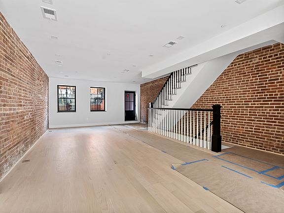 5th image of 110 Luquer St Floor 1