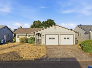 334 S Cascade Dr, Woodburn, OR 97071