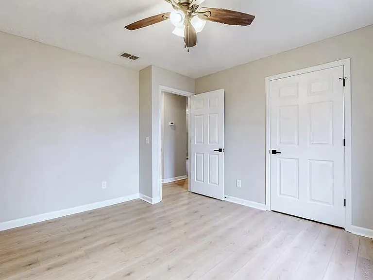 206 Moorhill Ave — Photo 8