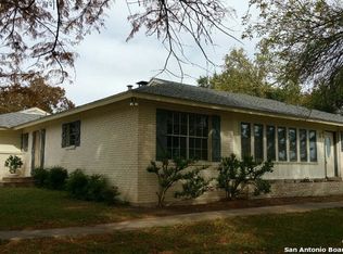 108 Royal Oaks Rd, Kerrville, TX 78028