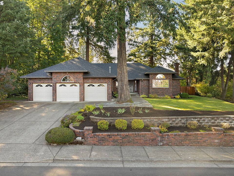 1st image of 18078 Crest Ct