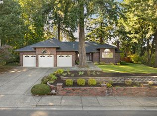 18078 Crest Ct, Oregon City, OR 97045