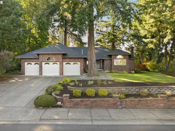 18078 Crest Ct, Oregon City, OR 97045