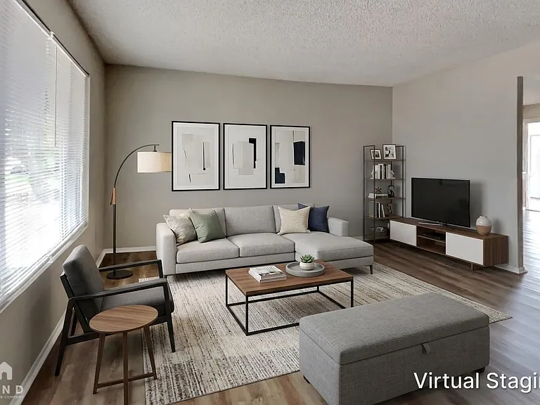 4102 W Camino Acequia — Photo 2