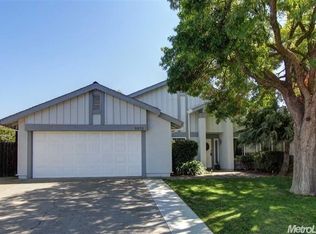 9976 Meadow Oak Cir, Elk Grove, CA 95624