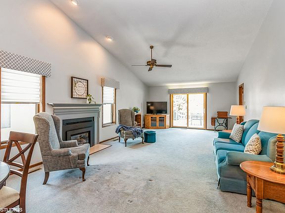 2nd image of 1801 Woodhaven Cir