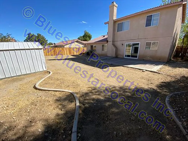 10840 Floral St — Photo 17
