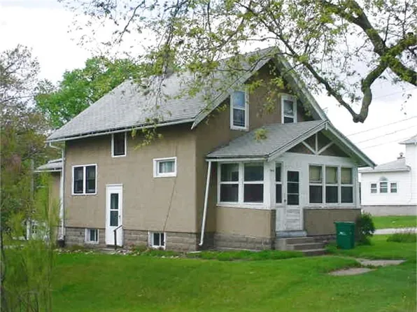 504 Sycamore St, Janesville, IA 50647